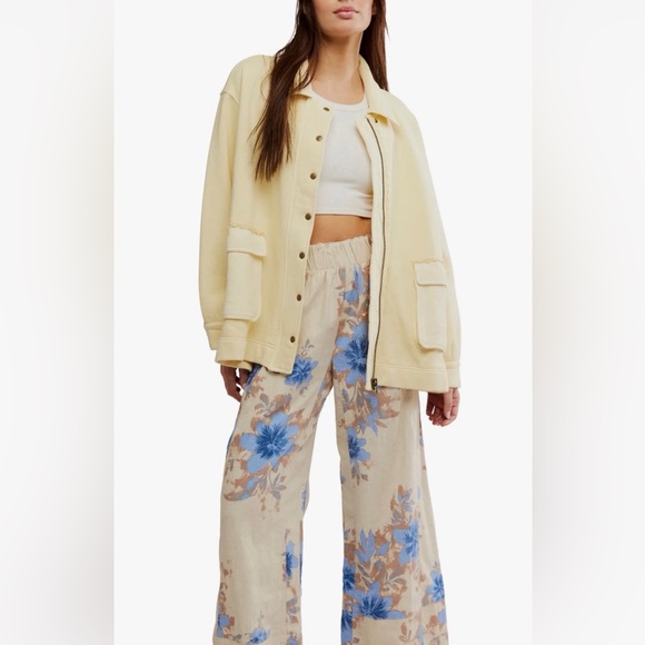 NWTFree People We The Free Alexa Sweatshirt in the color 'Flan - small - Picture 3 of 9